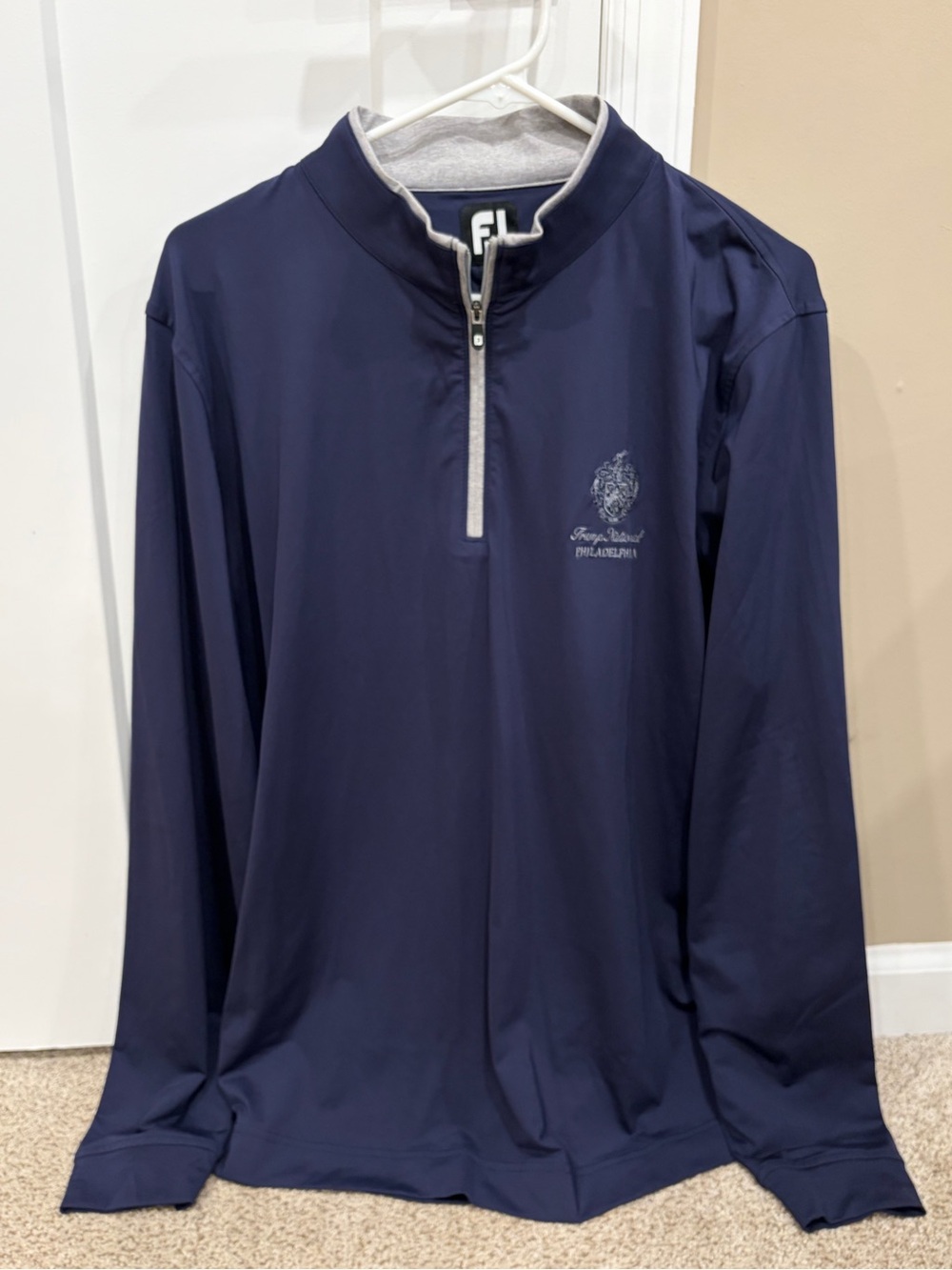 FJ men’s L Trump Nationl Philadelphia Crested Quarter-Zip Pullover - Navy